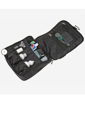 OGIO DOPPLER TRAVEL TOILETRY KIT-NWOT